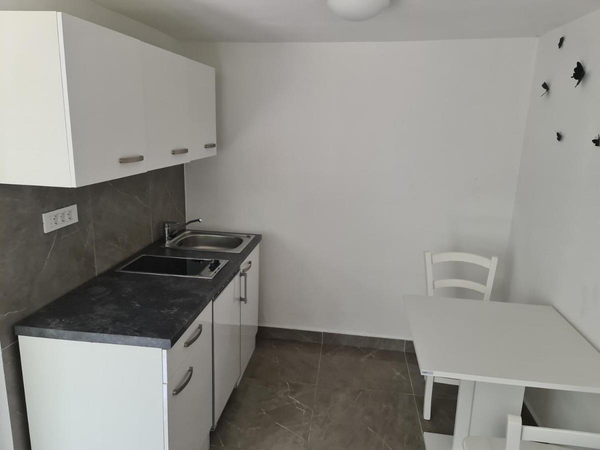 Marton Appartamento Krk Esterno foto