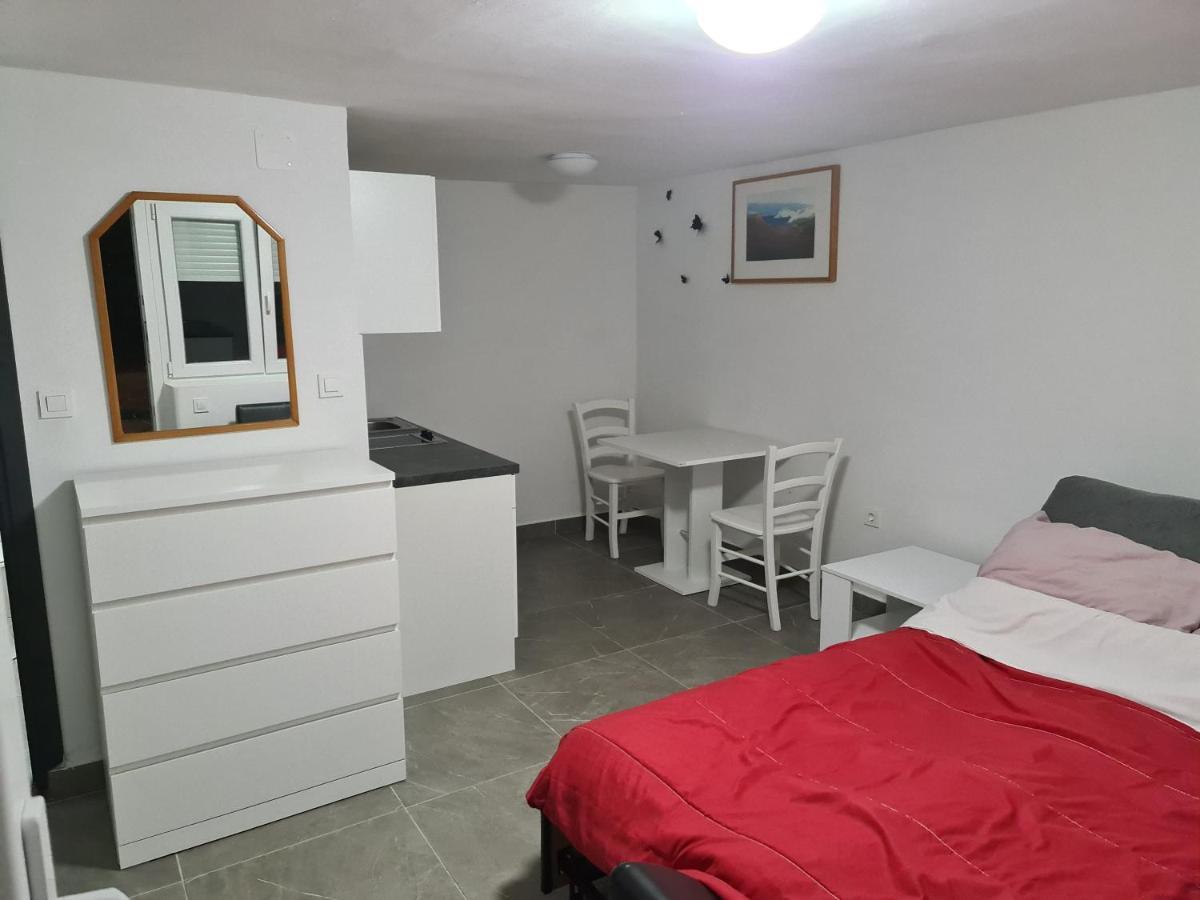 Marton Appartamento Krk Esterno foto
